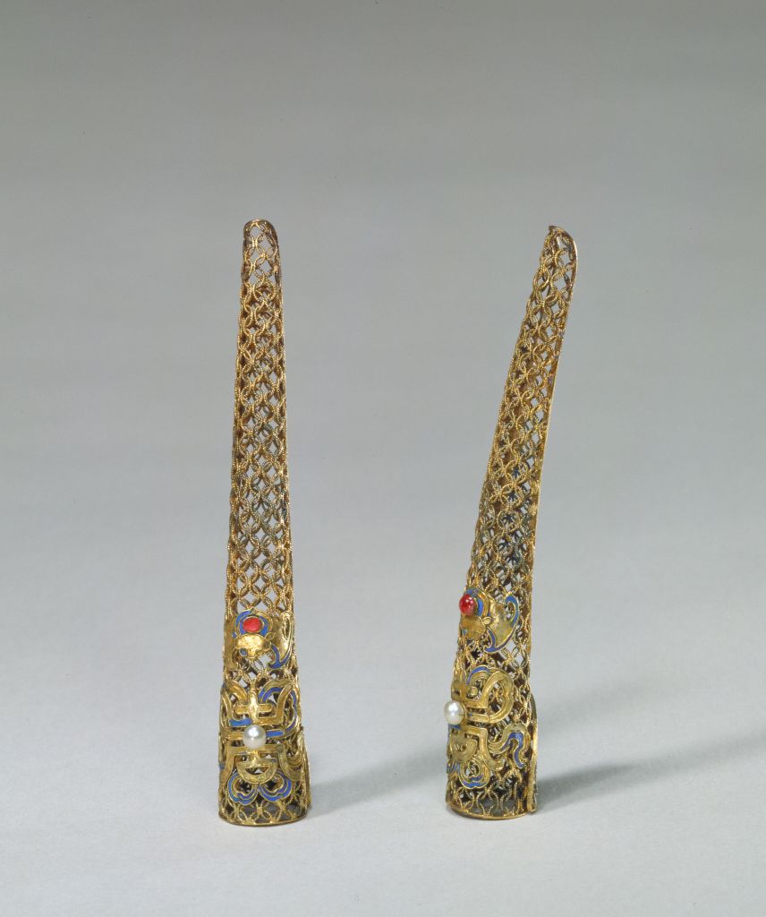 图片[1]-Silver gilded silk studded stone nail case-China Archive